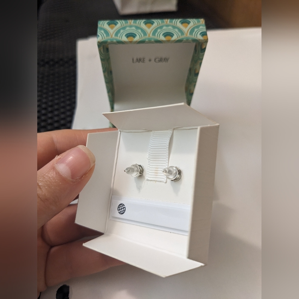 NWOT Lake + Gray Silver Halo Stud Earrings - Picture 7 of 12